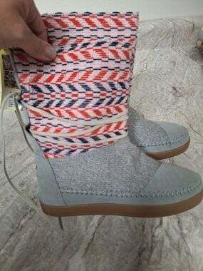 Toms Gray Suede & Coral Patterned Women's Ankle Boots